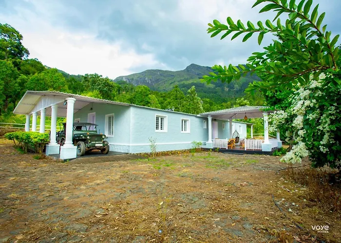 Moonlight Munnar Forest Bungalow With Private Waterfalls By Voye Homes